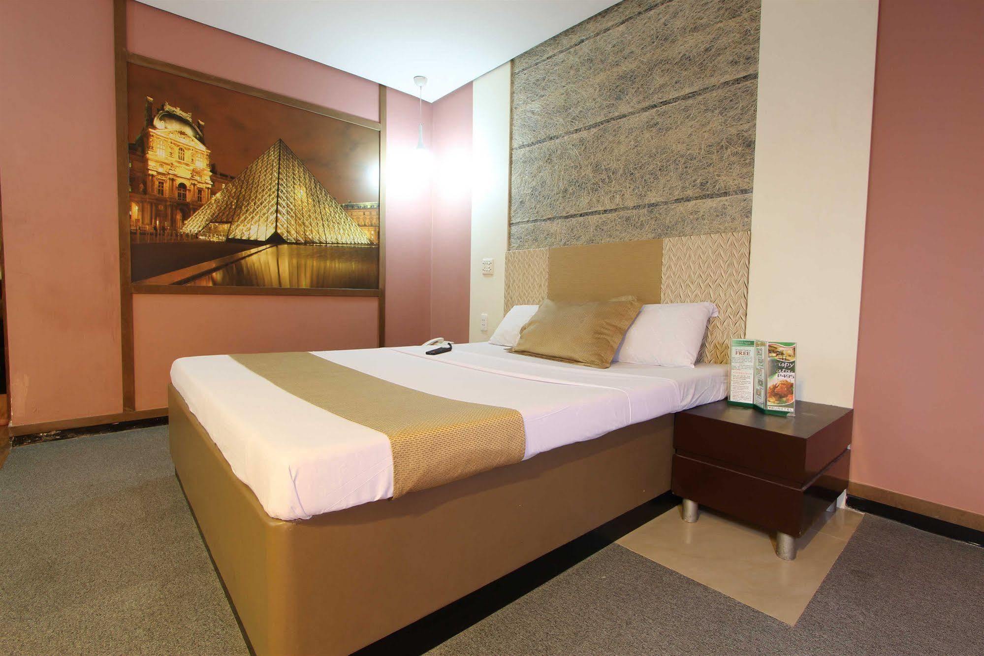 Hotel Dreamworld Araneta Cubao Buitenkant foto